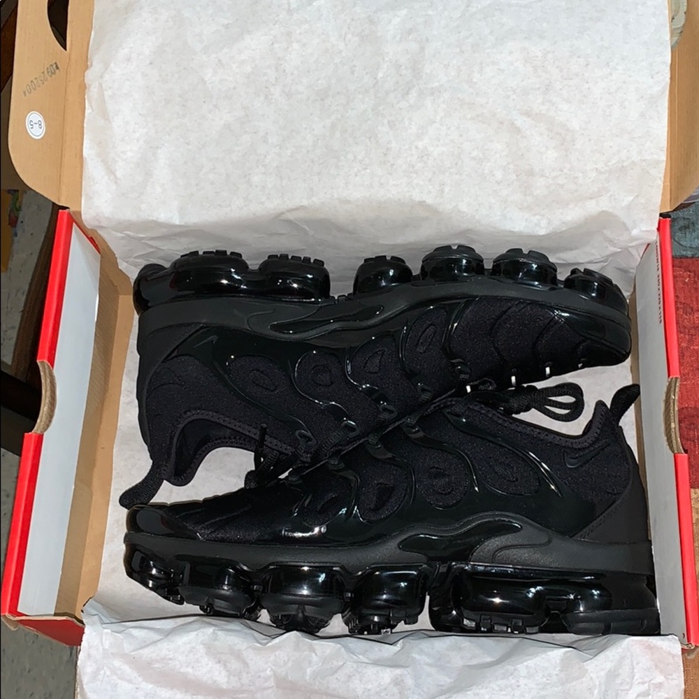 Air vapor max plus size 10 new